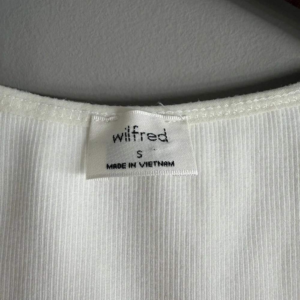 Wilfred Danette Ruffle Cropped Top - Woman’s - Picture 2 of 6